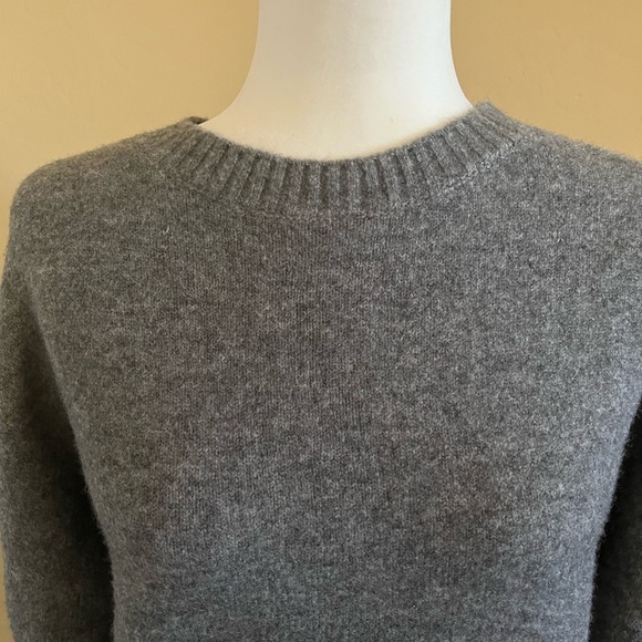 Zara Gray Crew Neck Sweater Size XS - Picture 2 of 6
